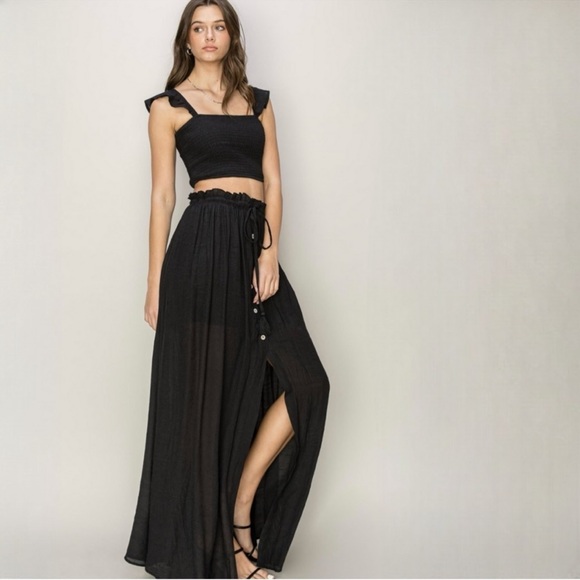 🖤LAST2️⃣🖤New Positano Smocked Black Top Maxi Skirt Set - Picture 2 of 7